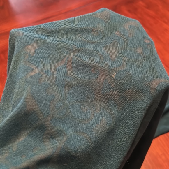 Beautiful Teal Blouse. Size M - Picture 6 of 12